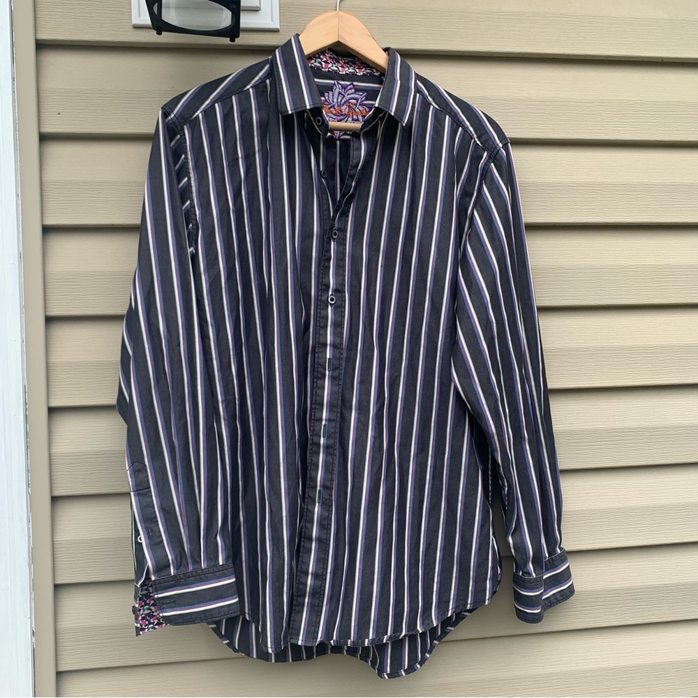 Robert Graham Men’s Striped Button Up Shirt